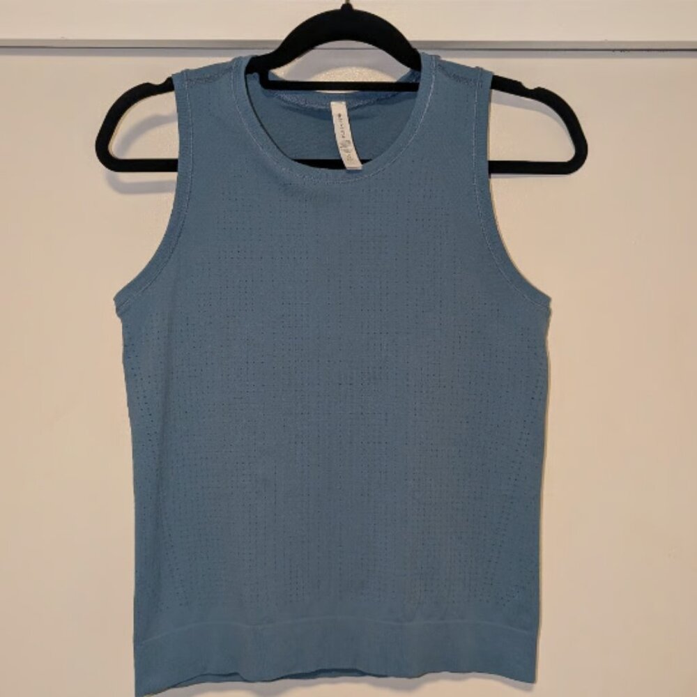 Sleeveless tank